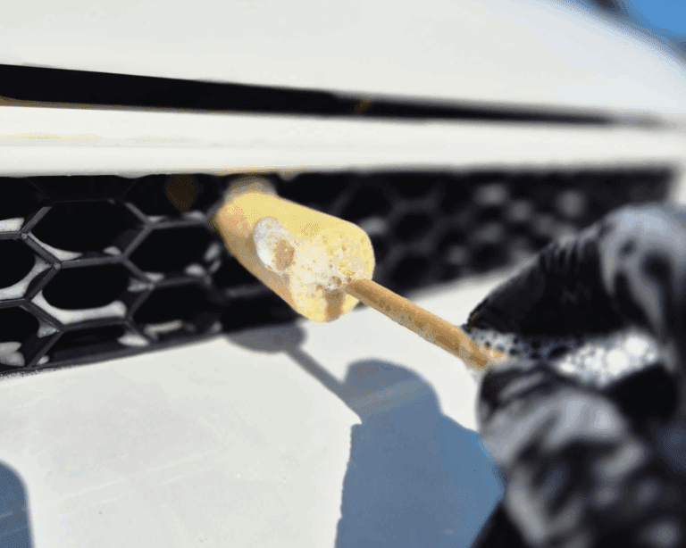 Suzuki Swift GTi grille cleaning